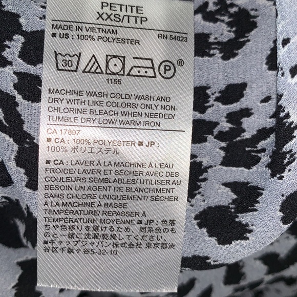 NWOT Banana Republic Blouse. Sz. XXSP - Picture 8 of 8